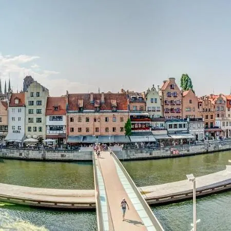 The Black Crane 公寓