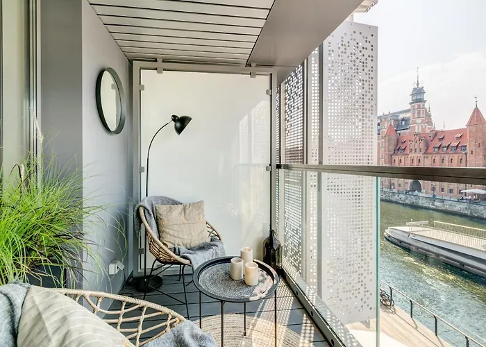 아파트 The Black Crane *