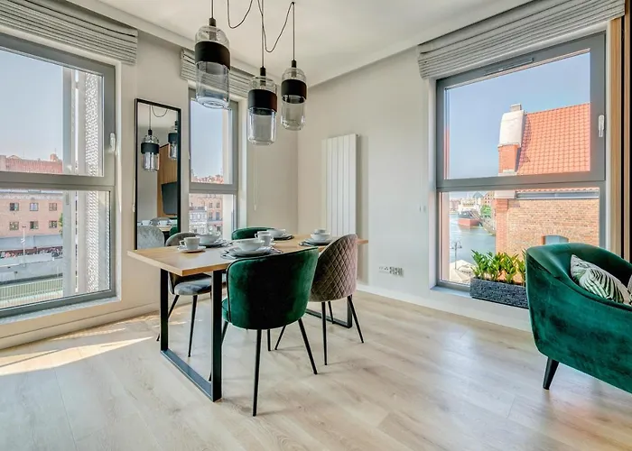 The Black Crane Gdańsk